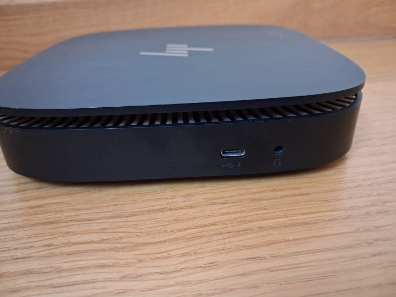 Неттоп HP Elite Slice TPC-1021-DM USFF / Intel Core i7-6700T (4 (8) ядра по 2.8 - 3.6 GHz) / 16 GB DDR4 / 256 GB SSD M.2 / Intel HD Graphics 530 / DisplayPort / HDMI / Wi-Fi + Блок живлення - Зображення 4