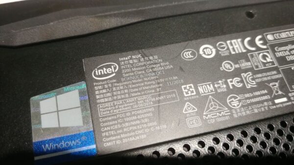 Неттоп Intel NUC Hades Canyon NUC8I7HVK USFF / Intel Core i7-8705G (4 (8) ядра по 3.1 - 4.1 GHz) / 16 GB DDR4 / 240 GB SSD /AMD Radeon RX Vega M GL, 4 GB, 256-bit / Wi-Fi / HDMI / miniDP + Блок живлення - Зображення 7