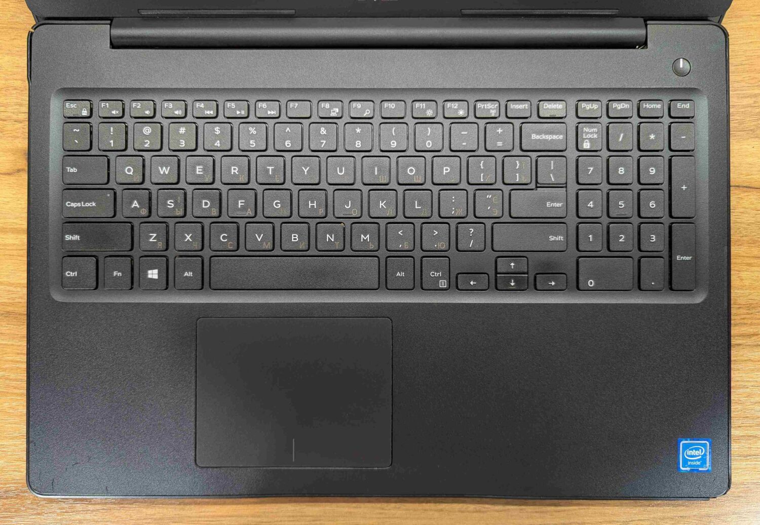 Ноутбук Б-клас Dell Latitude 3590 / 15.6" (1366x768) TN / Intel Celeron 3865U (2 ядра по 1.8 GHz) / 8 GB DDR4 / 240 GB SSD / Intel HD Graphics 610 / WebCam / Windows 10 - Зображення 5