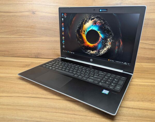 Ноутбук Б-клас HP ProBook 450 G5 / 15.6" (1920x1080) IPS / Intel Core i3-6006U (2 (4) ядра по 2.0 GHz) / 8 GB DDR4 / 256 GB SSD / Intel HD Graphics 520 / WebCam / Fingerprint / Windows 10 - Зображення 6