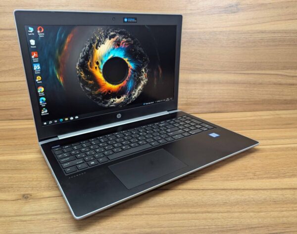 Ноутбук Б-клас HP ProBook 450 G5 / 15.6" (1920x1080) IPS / Intel Core i3-6006U (2 (4) ядра по 2.0 GHz) / 8 GB DDR4 / 256 GB SSD / Intel HD Graphics 520 / WebCam / Fingerprint / Windows 10 - Зображення 5