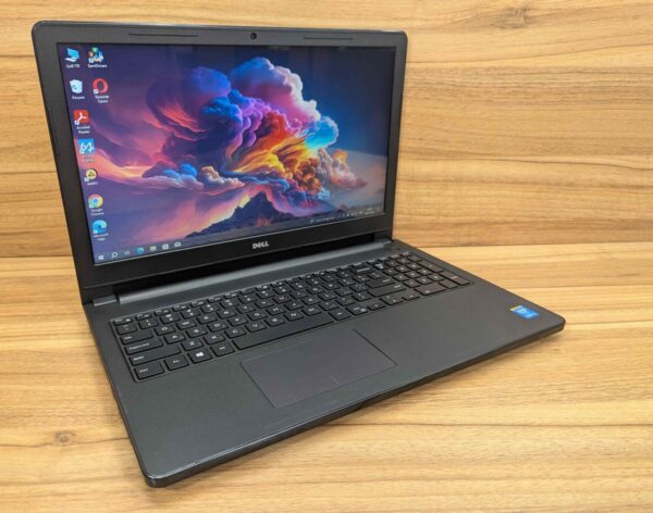 Ноутбук Dell Inspiron 15-3558 / 15.6" (1366x768) TN / Intel Core i3-5005U (2 (4) ядра по 2.0 GHz) / 8 GB DDR3 / 240 GB SSD / Intel HD Graphics 5500 / WebCam / HDMI / Windows 10 - Зображення 4