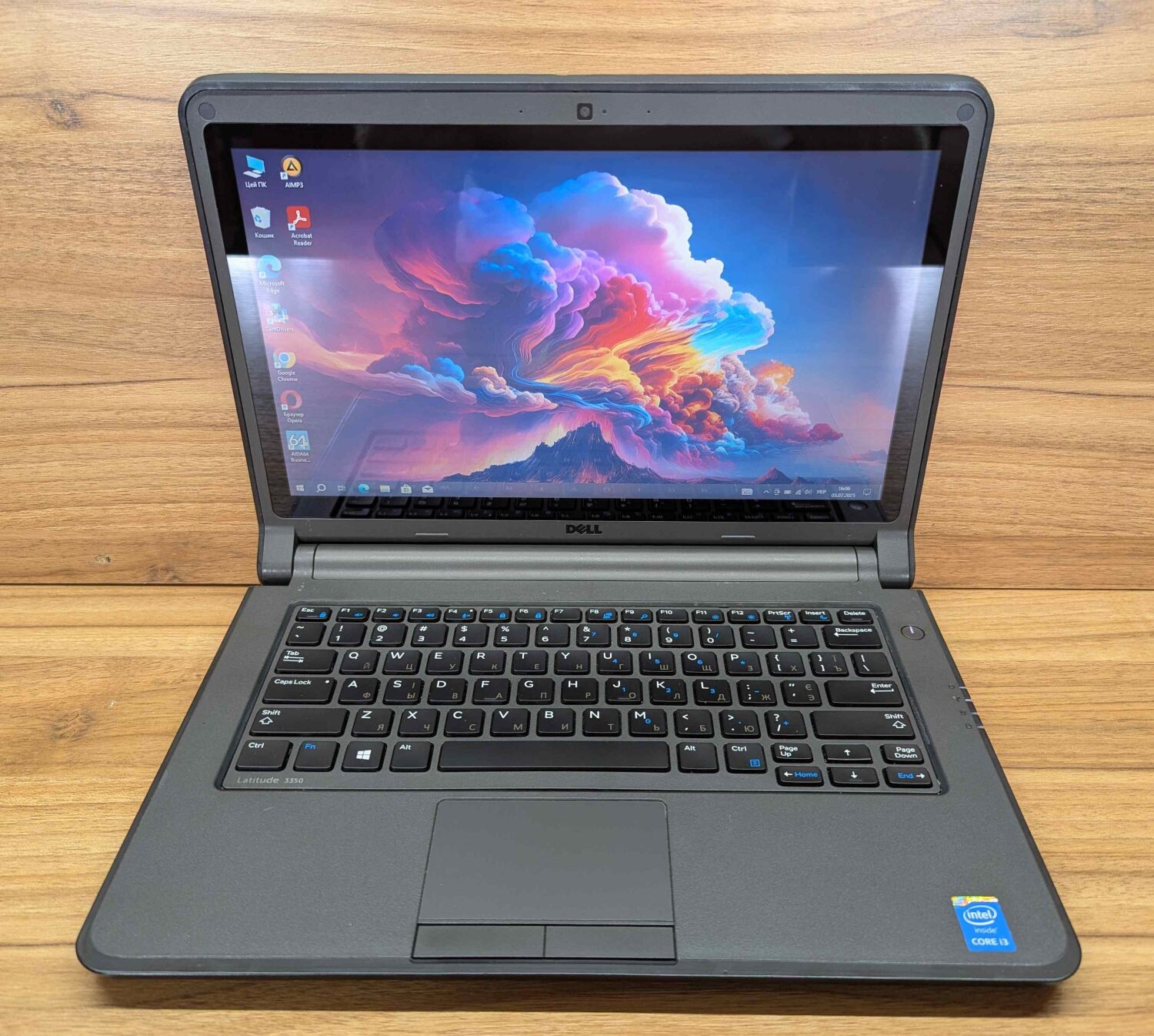 Ноутбук Dell Latitude 3350 / 13.3" (1366x768) TN / Intel Core i3-5005U (2 (4) ядра по 2.0 GHz) / 8 GB DDR3 / 240 GB SSD / Intel HD Graphics 5500 / WebCam / HDMI - Зображення 2