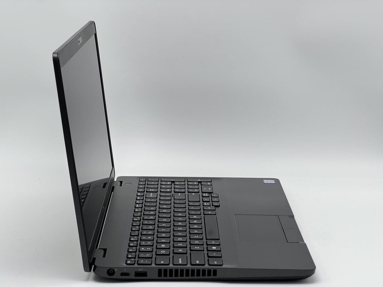 Ноутбук Dell Precision 3541 / 15.6" (1920x1080) IPS / Intel Core i5-9400H (4 (8) ядра по 2.5 - 4.3 GHz) / 16 GB DDR4 / 240 GB SSD / Intel UHD Graphics 630 / WebCam - Зображення 3