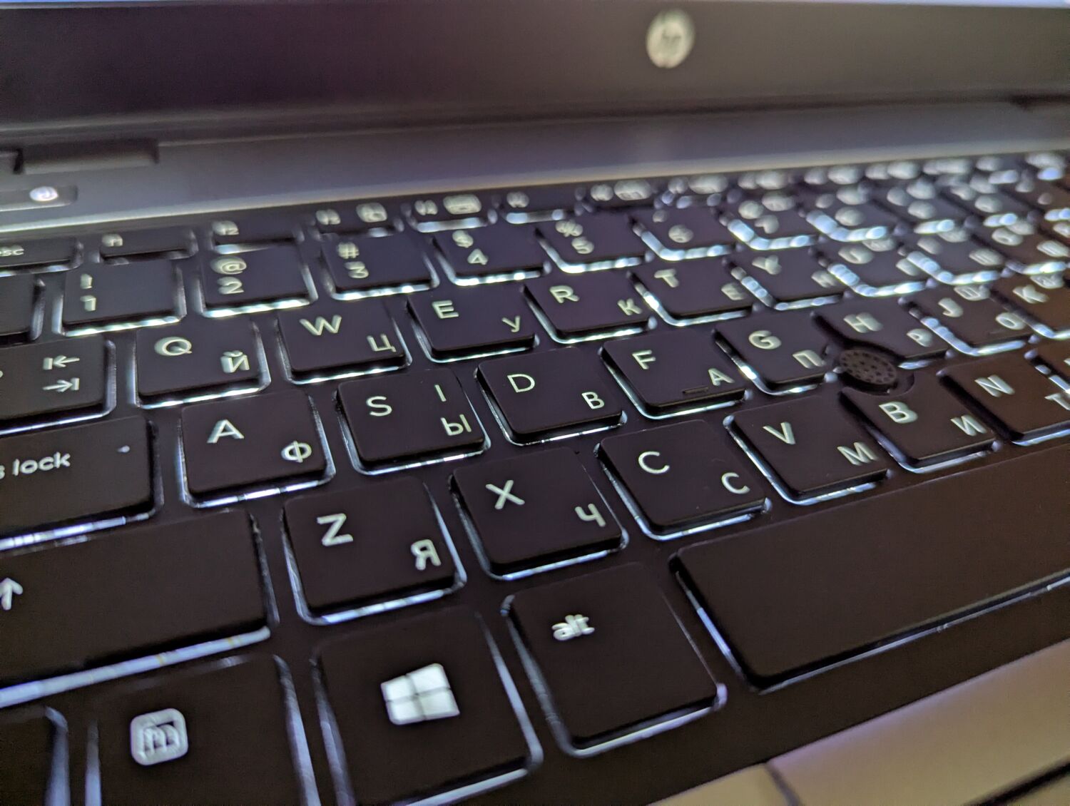 Ноутбук HP EliteBook 840 G1 / 14" (1600x900) TN / Intel Core i7-4600U (2 (4) ядра по 2.1 - 3.3 GHz) / 8 GB DDR3 / 240 GB SSD / Intel HD Graphics 4400 / Fingerprint / WebCam / Windows 10 - Зображення 6