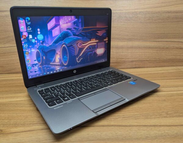 Ноутбук HP EliteBook 840 G2 / 14" (1366x768) TN / Intel Core i7-5600U (2 (4) ядра по 2.6 - 3.2 GHz) / 8 GB DDR3 / 240 GB SSD / Intel HD Graphics 5500 / WebCam / Fingerprint / Windows 10 - Зображення 4
