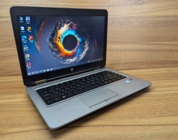 Ноутбук HP ProBook 640 G2 / 14" (1920x1080) IPS / Intel Core i7-6600U (2 (4) ядра по 2.6 - 3.4 GHz) / 8 GB DDR4 / 240 GB SSD / Intel HD Graphics 520 / TouchID / WebCam / Windows 10 - Зображення 4