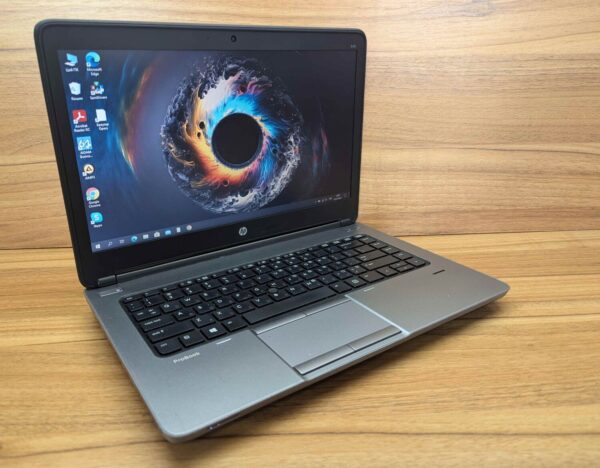 Ноутбук HP ProBook 645 G1 / 14" (1366x768) TN / AMD A10-5750M (4 ядра по 2.5 - 3.5 GHz) / 8 GB DDR3 / 240 GB SSD / AMD Radeon HD 8650G / WebCam / Fingerprint / Windows 10 - Зображення 4