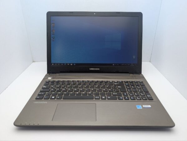 Ноутбук Medion Akoya E6422 / 15.6" (1366x768) TN / Intel Core i5-6200U (2 (4) ядра по 2.3 - 2.8 GHz) / 8 GB DDR3 / 120 GB SSD / Intel HD Graphics 520 / WebCam - Зображення 2