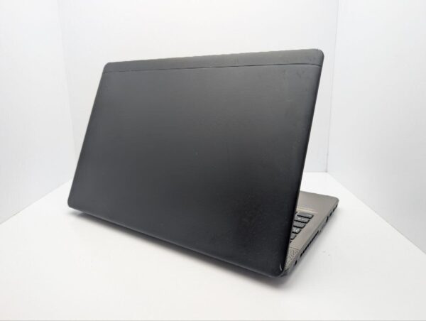 Ноутбук Medion Akoya E6422 / 15.6" (1366x768) TN / Intel Core i5-6200U (2 (4) ядра по 2.3 - 2.8 GHz) / 8 GB DDR3 / 120 GB SSD / Intel HD Graphics 520 / WebCam - Зображення 7