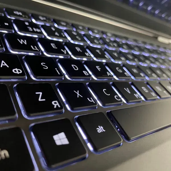 Ноутбук робоча станція Dell Precision 3560 / 15.6" (1920x1080) IPS / Intel Core i7-1185G7 (4 (8) ядра по 3.0 - 4.8 GHz) / 16 GB DDR4 / 512 GB SSD / nVidia T500, 2 GB GDDR6, 64-bit / WebCam / HDMI - Зображення 6
