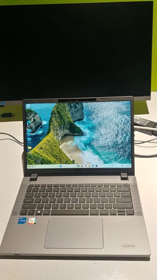 Ультрабук Б-клас Acer TravelMate P214-55-58BP / 14" (1920x1200) IPS / Intel Core i5-1335U (10 (12) ядер по 3.4 - 4.6 GHz) / 16 GB DDR4 / 512 GB SSD / Intel Iris Xe Graphics / Webcam - Зображення 2