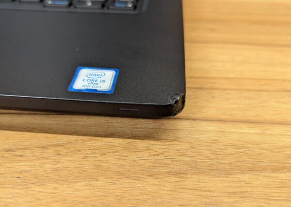 Ультрабук Б-клас Dell Latitude 5490 / 14" (1920x1080) IPS / Intel Core i5-8350U (4 (8) ядра по 1.7 - 3.6 GHz) / 16 GB DDR4 / 512 GB SSD / Intel UHD Graphics 620 / WebCam / Windows 10 - Зображення 3