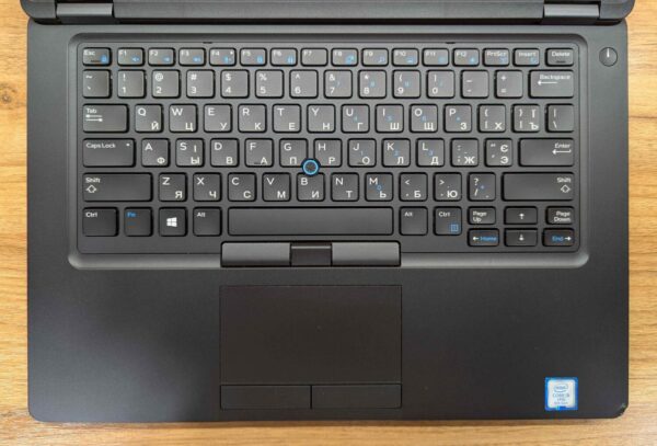 Ультрабук Б-клас Dell Latitude 5490 / 14" (1920x1080) IPS / Intel Core i5-8350U (4 (8) ядра по 1.7 - 3.6 GHz) / 16 GB DDR4 / 512 GB SSD / Intel UHD Graphics 620 / WebCam / Windows 10 - Зображення 4