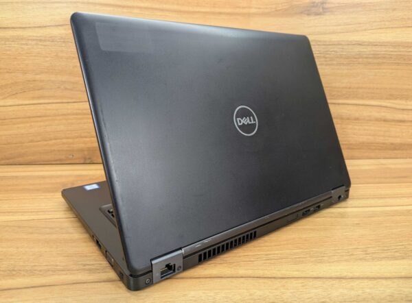 Ультрабук Б-клас Dell Latitude 5490 / 14" (1920x1080) IPS / Intel Core i5-8350U (4 (8) ядра по 1.7 - 3.6 GHz) / 16 GB DDR4 / 512 GB SSD / Intel UHD Graphics 620 / WebCam / Windows 10 - Зображення 8