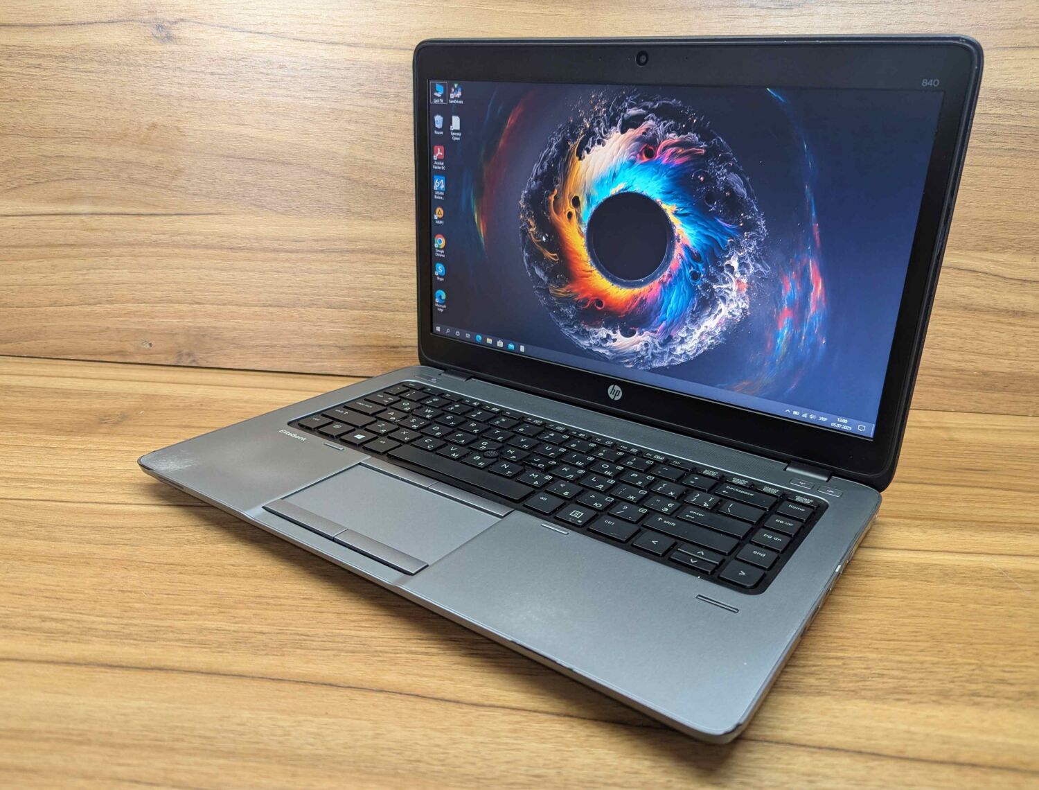 Ультрабук Б-клас HP EliteBook 840 G1 / 14" (1600x900) TN / Intel Core i5-4300U (2 (4) ядра по 1.9 - 2.9 GHz) / 8 GB DDR3 / 240 GB SSD / Intel HD Graphics 4400 / WebCam / Fingerprint / Windows 10 - Зображення 5