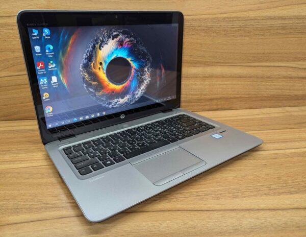 Ультрабук Б-клас HP EliteBook 840 G4 / 14" (1920x1080) IPS Touch / Intel Core i5-7300U (2 (4) ядра по 2.6 - 3.5 GHz) / 8 GB DDR4 / 240 GB SSD / Intel HD Graphics 620 / WebCam / Fingerprint / Windows 10 - Зображення 4