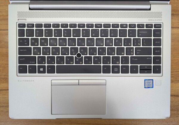 Ультрабук Б-клас HP EliteBook 840 G5 / 14" (1920x1080) IPS / Intel Core i5-7200U (2 (4) ядра по 2.5 - 3.1 GHz) / 8 GB DDR4 / 256 GB SSD / Intel UHD Graphics 620 / WebCam / Fingerprint / Windows 10 - Зображення 4