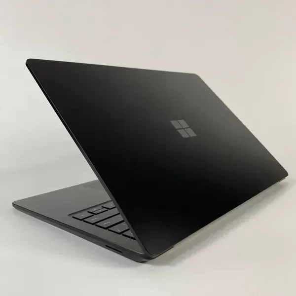 Ультрабук Б-клас Microsoft Surface Laptop 4 / 13.5" (2256x1504) IPS Touch / Intel Core i7-1185G7 (4 (8) ядра по 3.0 - 4.8 GHz) / 16 GB DDR4 / 256 GB SSD / Intel Iris Xe Graphics / USB Type-C - Зображення 6