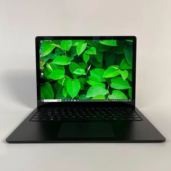 Ультрабук Б-клас Microsoft Surface Laptop 4 / 13.5" (2256x1504) IPS Touch / Intel Core i7-1185G7 (4 (8) ядра по 3.0 - 4.8 GHz) / 16 GB DDR4 / 256 GB SSD / Intel Iris Xe Graphics / USB Type-C - Зображення 2