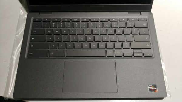 Ультрабук Dell Latitude 3445 / 14" (1920x1080) IPS / AMD Ryzen 3 7320C (4 (8) ядра по 2.4 - 4.1 GHz) / 8 GB DDR4 / 256 GB SSD / AMD Radeon 610M / WebCam / ChromeOS - Зображення 4