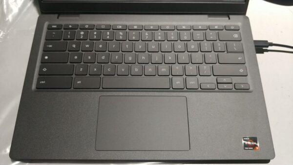 Ультрабук Dell Latitude 3445 / 14" (1920x1080) IPS / AMD Ryzen 3 7320C (4 (8) ядра по 2.4 - 4.1 GHz) / 8 GB DDR4 / 256 GB SSD / AMD Radeon 610M / WebCam / ChromeOS - Зображення 2