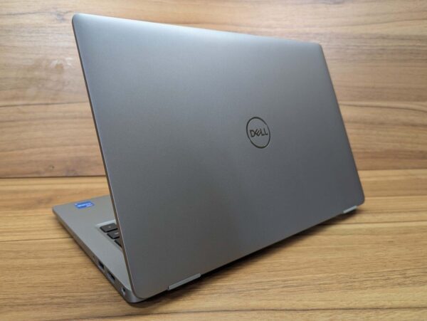 Ультрабук Dell Latitude 5320 / 13.3" (1920x1080) IPS Touch / Intel Core i5-1135G7 (4 (8) ядра по 2.4 - 4.2 GHz) / 16 GB DDR4 / 512 GB SSD / Intel Iris Xe Graphics / TouchID / WebCam / Windows 10 - Зображення 7