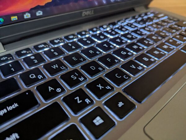 Ультрабук Dell Latitude 5320 / 13.3" (1920x1080) IPS Touch / Intel Core i5-1135G7 (4 (8) ядра по 2.4 - 4.2 GHz) / 16 GB DDR4 / 512 GB SSD / Intel Iris Xe Graphics / WebCam / Fingerprint / Windows 10 - Зображення 6