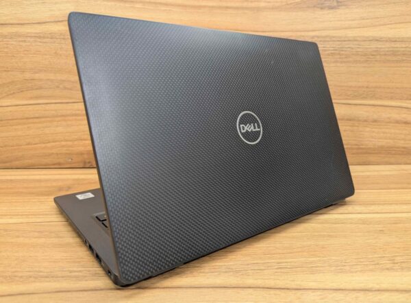Ультрабук Dell Latitude 7410 / 14" (1920x1080) IPS / Intel Core i7-10610U (4 (8) ядра по 1.8 - 4.9 GHz) / 16 GB DDR4 / 512 GB SSD / Intel UHD Graphics / HDMI / Windows 10 - Зображення 7