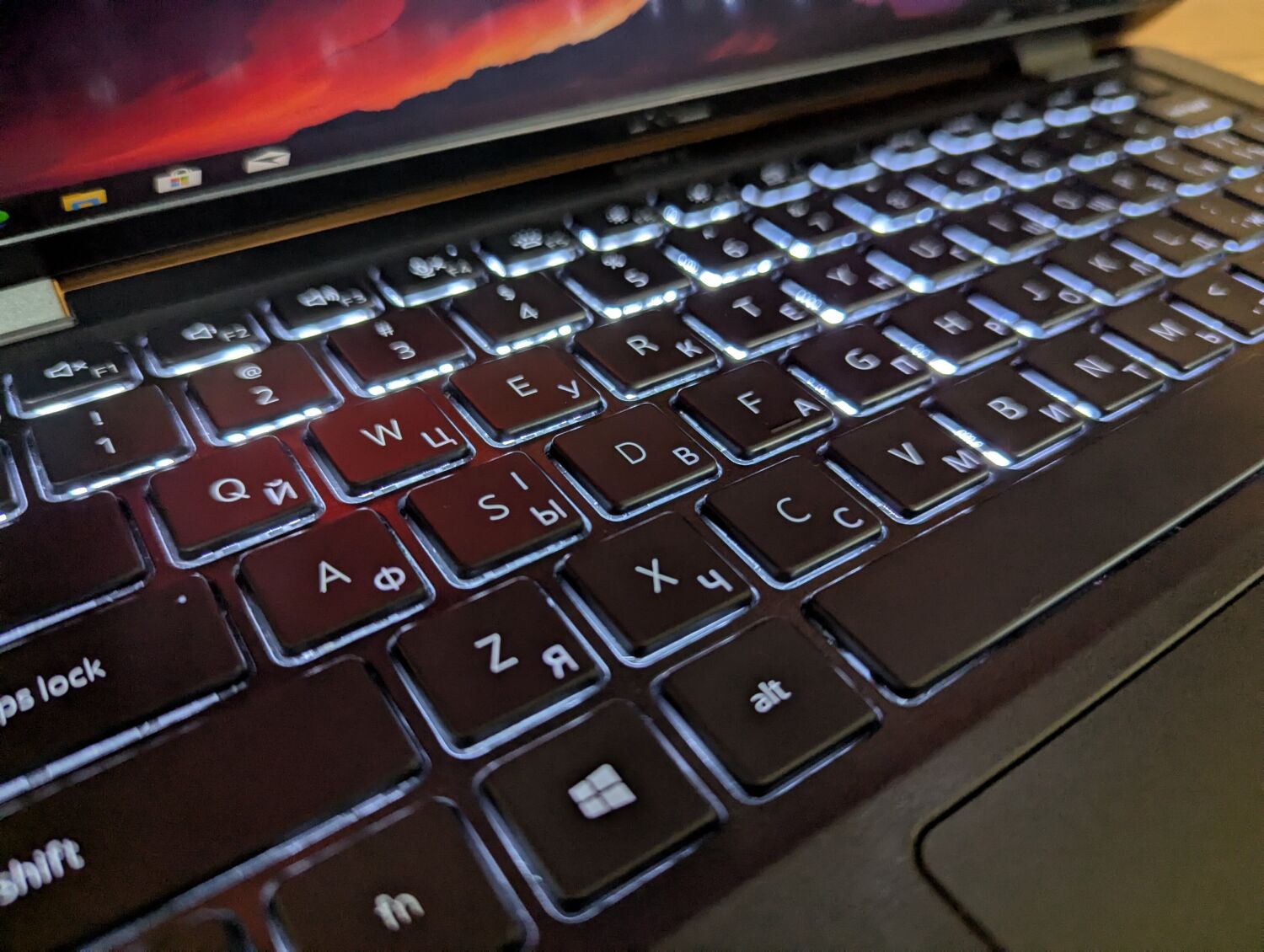 Ультрабук Dell Latitude 7410 / 14" (1920x1080) IPS / Intel Core i7-10610U (4 (8) ядра по 1.8 - 4.9 GHz) / 16 GB DDR4 / 512 GB SSD / Intel UHD Graphics / WebCam / HDMI / Windows 10 - Зображення 12