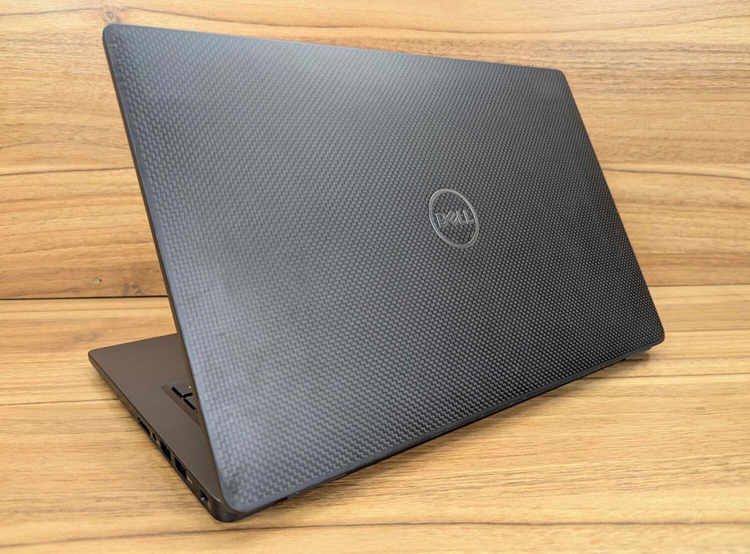 Ультрабук Dell Latitude 7410 / 14" (1920x1080) IPS / Intel Core i7-10610U (4 (8) ядра по 1.8 - 4.9 GHz) / 16 GB DDR4 / 512 GB SSD / Intel UHD Graphics / WebCam / HDMI / Windows 10 - Зображення 7