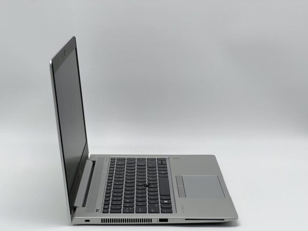 Ультрабук HP EliteBook 745 G6 / 14" (1920x1080) IPS / AMD Ryzen 5 PRO 3500U (4 (8) ядра по 2.1 - 3.7 GHz) / 16 GB DDR4 / 240 GB SSD / AMD Radeon RX Vega 8 / WebCam - Зображення 3