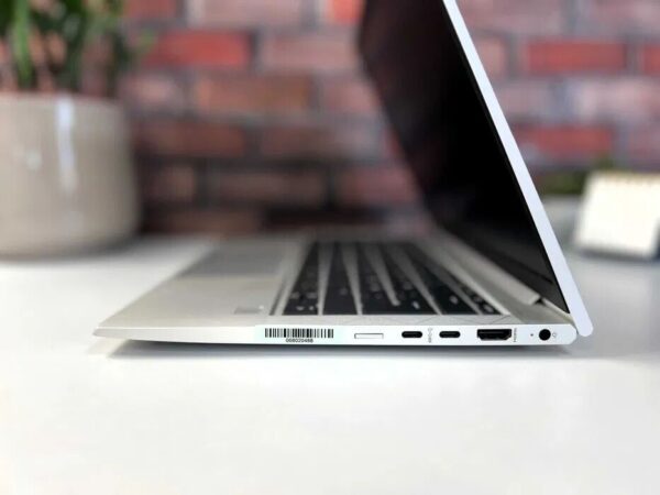 Ультрабук HP EliteBook 835 G7 / 13.3" (1920x1080) IPS / AMD Ryzen 3 PRO 4450U (4 (8) ядра по 2.5 - 3.7 GHz) / 16 GB DDR4 / 256 GB SSD / AMD Radeon RX Vega 5 Graphics / WebCam / Win 10 Home - Зображення 7