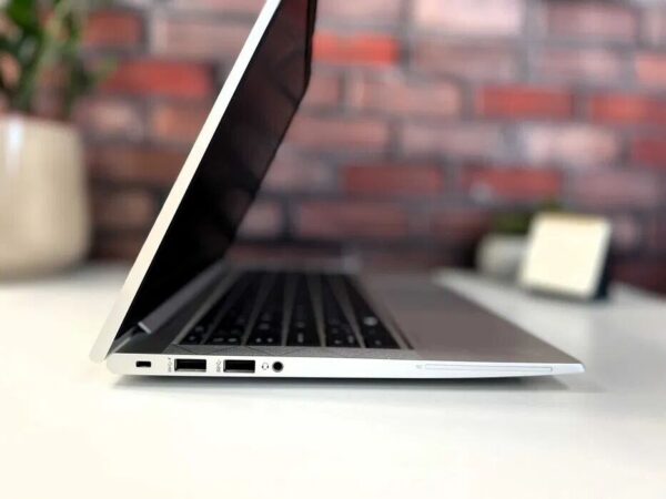 Ультрабук HP EliteBook 835 G7 / 13.3" (1920x1080) IPS / AMD Ryzen 3 PRO 4450U (4 (8) ядра по 2.5 - 3.7 GHz) / 16 GB DDR4 / 256 GB SSD / AMD Radeon RX Vega 5 Graphics / WebCam / Win 10 Home - Зображення 6