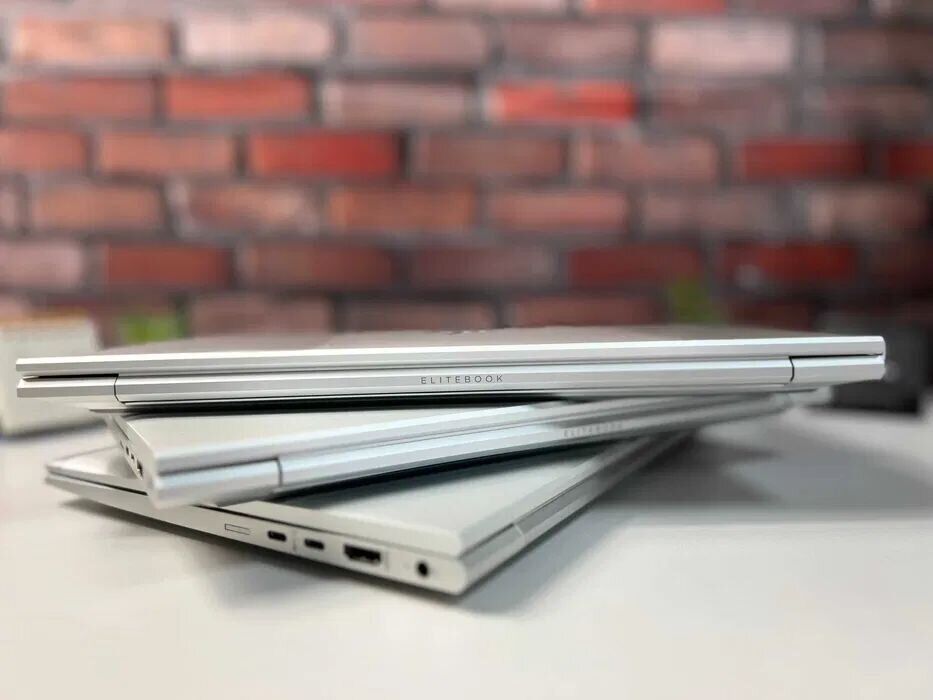 Ультрабук HP EliteBook 835 G8 / 13.3" (1920x1080) IPS / AMD Ryzen 3 Pro 5450U (4 (8) ядра по 2.6 - 4.0 GHz) / 16 GB DDR4 / 512 GB SSD / AMD Radeon RX Vega 5 Graphics / WebCam / Win 10 Pro - Зображення 6