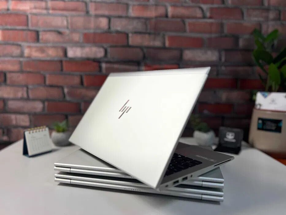 Ультрабук HP EliteBook 835 G8 / 13.3" (1920x1080) IPS / AMD Ryzen 3 Pro 5450U (4 (8) ядра по 2.6 - 4.0 GHz) / 16 GB DDR4 / 512 GB SSD / AMD Radeon RX Vega 5 Graphics / WebCam / Win 10 Pro - Зображення 7