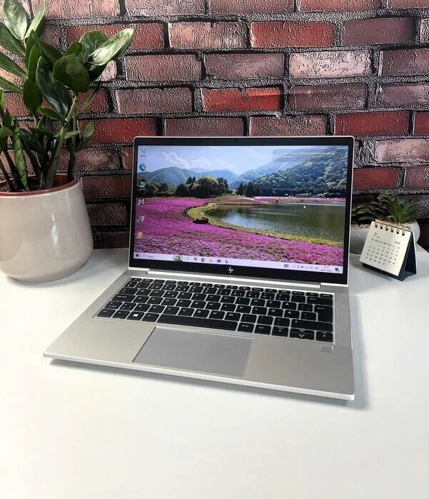 Ультрабук HP EliteBook 835 G8 / 13.3" (1920x1080) IPS / AMD Ryzen 3 Pro 5450U (4 (8) ядра по 2.6 - 4.0 GHz) / 16 GB DDR4 / 512 GB SSD / AMD Radeon RX Vega 5 Graphics / WebCam / Win 10 Pro - Зображення 2