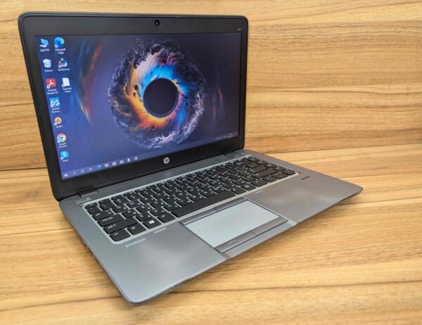 Ультрабук HP EliteBook 840 G1 / 14" (1366x768) TN / Intel Core i5-4300U (2 (4) ядра по 1.9 - 2.9 GHz) / 8 GB DDR3 / 240 GB SSD / Intel HD Graphics 4400 / WebCam / Fingerprint / Windows 10 - Зображення 4