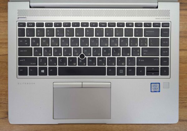 Ультрабук HP EliteBook 840 G5 / 14" (1920x1080) IPS / Intel Core i5-7200U (2 (4) ядра по 2.5 - 3.1 GHz) / 8 GB DDR4 / 240 GB SSD / Intel UHD Graphics 620 / WebCam / Fingerprint / Windows 10 - Зображення 3