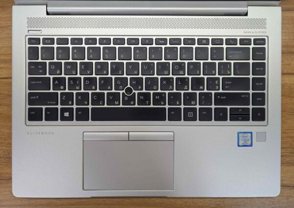 Ультрабук HP EliteBook 840 G5 / 14" (1920x1080) IPS / Intel Core i5-7200U (2 (4) ядра по 2.5 - 3.1 GHz) / 8 GB DDR4 / 256 GB SSD / Intel UHD Graphics 620 / WebCam / Fingerprint / Windows 10 - Зображення 3