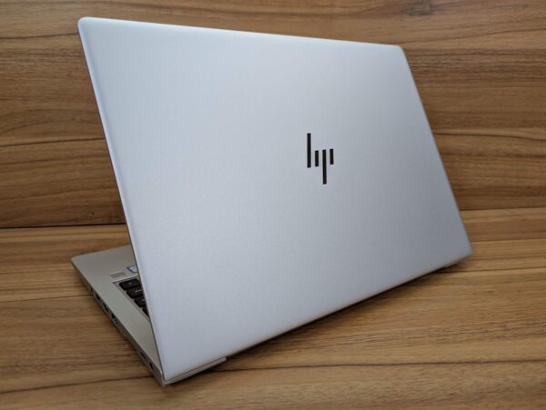 Ультрабук HP EliteBook 840 G6 / 14" (1920x1080) IPS / Intel Core i5-8265U (4 (8) ядра по 1.6 - 3.9 GHz) / 16 GB DDR4 / 512 GB SSD / Intel UHD Graphics 620 / TouchID / HDMI / Windows 10 - Зображення 7