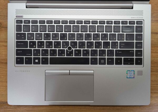 Ультрабук HP EliteBook 840 G6 / 14" (1920x1080) IPS / Intel Core i5-8265U (4 (8) ядра по 1.6 - 3.9 GHz) / 16 GB DDR4 / 512 GB SSD / Intel UHD Graphics 620 / TouchID / WebCam / Windows 10 - Зображення 3