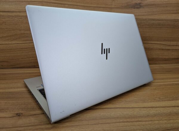 Ультрабук HP EliteBook 850 G5 / 15.6" (1920x1080) IPS / Intel Core i5-8250U (4 (8) ядра по 1.6 - 3.4 GHz) / 16 GB DDR4 / 512 GB SSD / AMD Radeon RX 540, 2 GB GDDR5, 128-bit / WebCam / Fingerprint / Windows 10 - Зображення 7