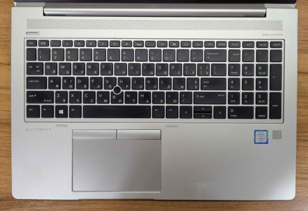 Ультрабук HP EliteBook 850 G6 / 15.6" (1920x1080) IPS / Intel Core i5-8265U (4 (8) ядра по 1.6 - 3.9 GHz) / 16 GB DDR4 / 1000 GB SSD / Intel UHD Graphics 620 / Fingerprint / WebCam / Windows 10 - Зображення 3