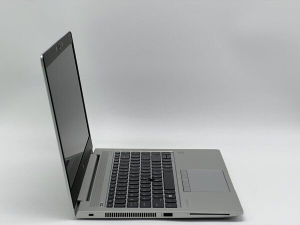 Ультрабук HP EliteBook MT45 / 14" (1920x1080) IPS Touch / AMD Ryzen 3 3300U (4 ядра по 2.1 - 3.5 GHz) / 16 GB DDR4 / 240 GB SSD / AMD Radeon Vega 6 Graphics / WebCam - Зображення 3