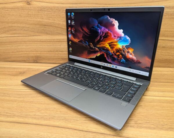 Мобільна робоча станція HP zBook Firefly 14 G8 / 14" (1920x1080) IPS / Intel Core i7-1165G7 (4 (8) ядра по 2.8 - 4.7 GHz) / 16 GB DDR4 / 512 GB SSD / nVidia T500, 4 GB GDDR6, 64-bit / WebCam / Fingerprint / Windows 11 - Зображення 4