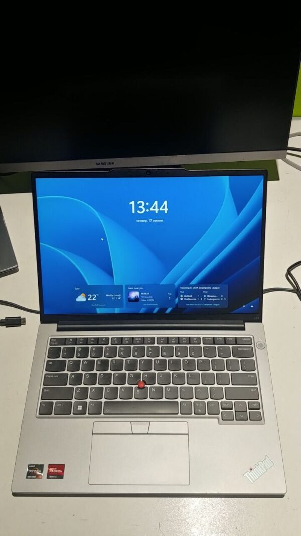 Ультрабук Lenovo Б-клас ThinkPad E14 5 Gen Aluminium / 14" (1920х1200) IPS / AMD Ryzen 5 7530U (6 (12) ядер по 2.0 - 4.5 GHz) / 16 GB DDR4 / 512 GB SSD / AMD Radeon RX Vega 7 / WebCam - Зображення 6
