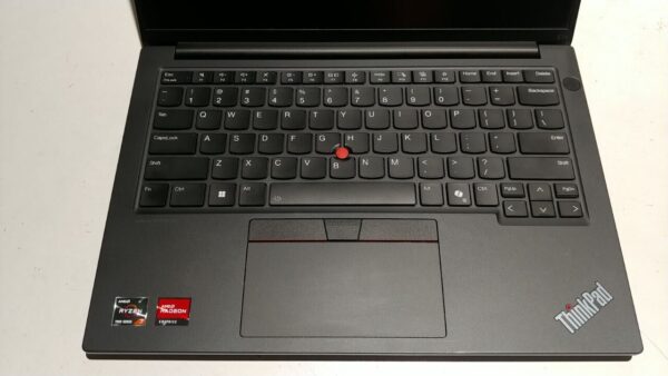 Ультрабук Lenovo ThinkPad E14 6 Gen / 14" (1920х1200) IPS / AMD Ryzen 7 7735U (8 (16) ядер по 2.7 - 4.75 GHz) / 16 GB DDR5 / 256 GB SSD / AMD Radeon 680M / WebCam / Windows 11 Pro - Зображення 3