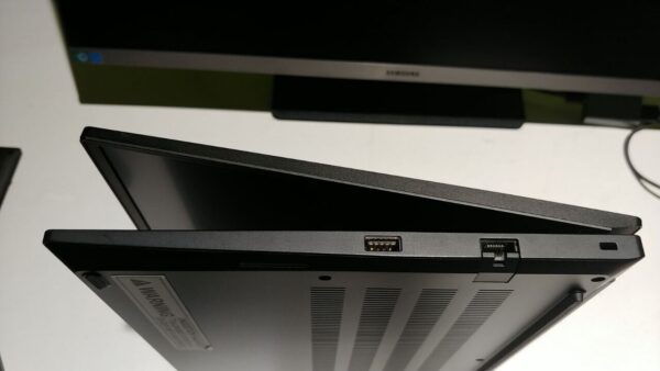 Ультрабук Lenovo ThinkPad E14 6 Gen / 14" (1920х1200) IPS / AMD Ryzen 7 7735U (8 (16) ядер по 2.7 - 4.75 GHz) / 16 GB DDR5 / 256 GB SSD / AMD Radeon 680M / WebCam / Windows 11 Pro - Зображення 6