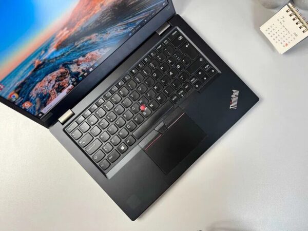 Ультрабук Lenovo Thinkpad L13 / 13.3" (1920x1080) IPS / Intel Core i5-1135G7 (4 (8) ядра по 2.4 - 4.2 GHz) / 8 GB DDR4 / 256 GB SSD / Intel UHD Graphics / WebCam - Зображення 3